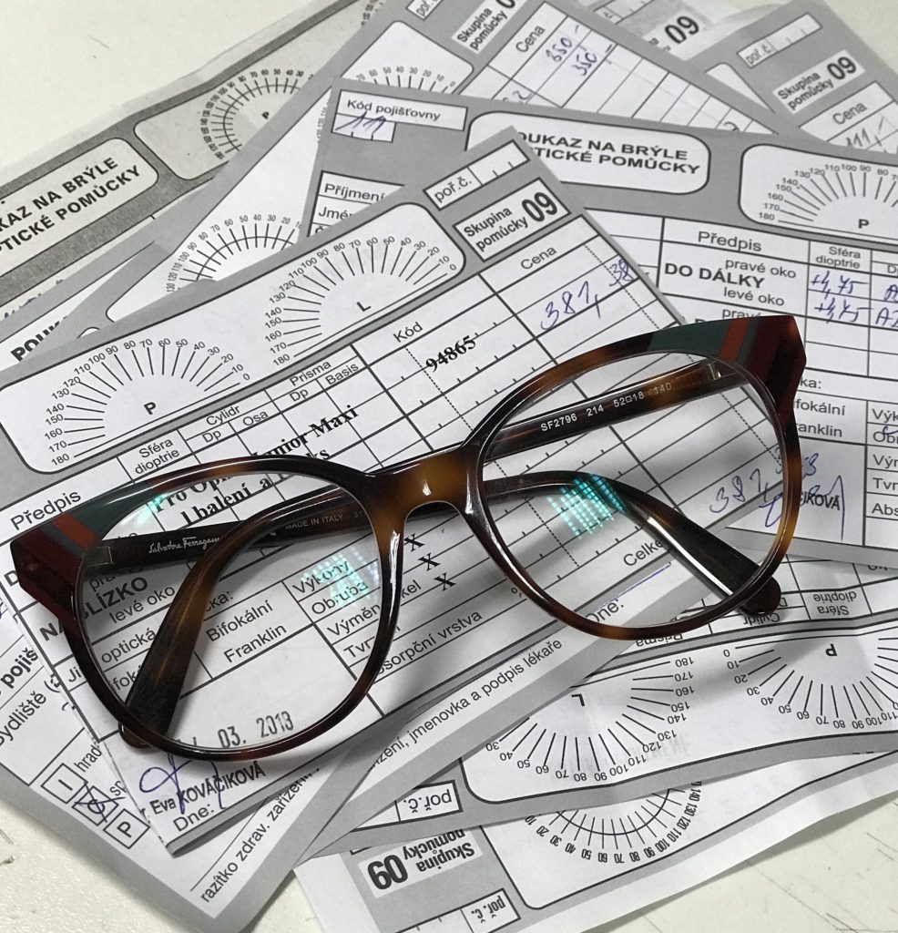 Neplaťte si nové brýle celé, pojišťovna vám pomůže