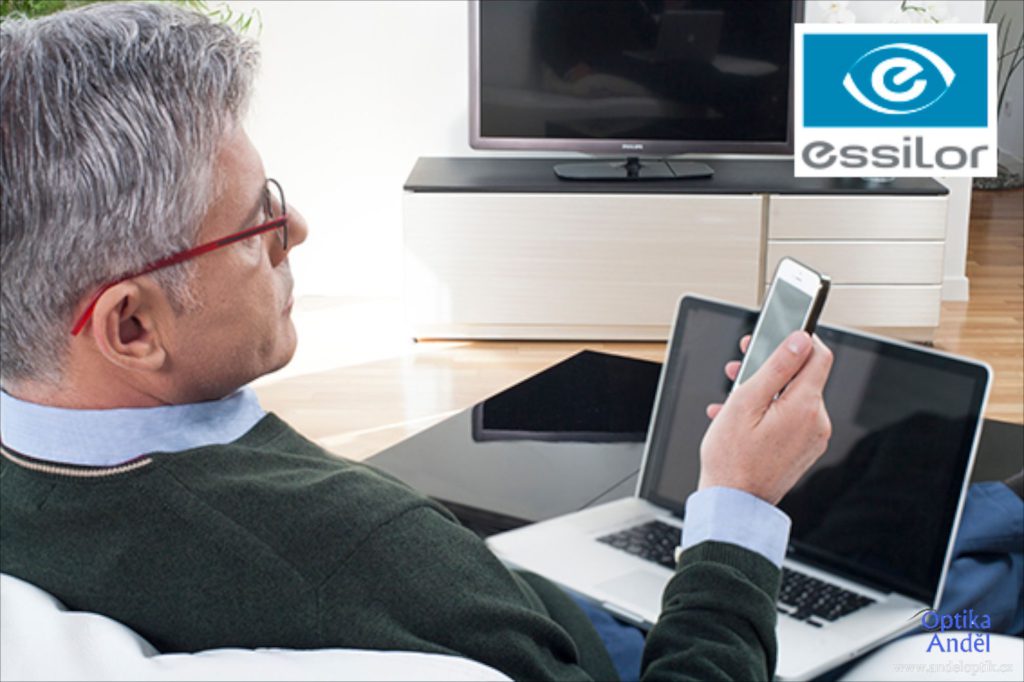 Jo. Je čas na brýle.